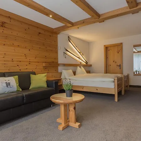 Ambiente Mountain Style Hotell 3*