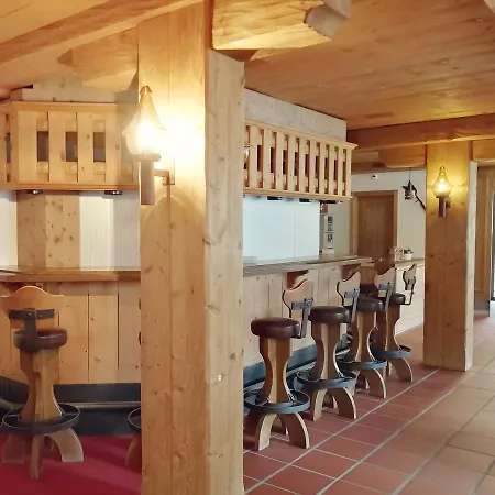 Ambiente Mountain Style ホテル サース フェー